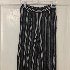 Sadie & Sage wide leg pants